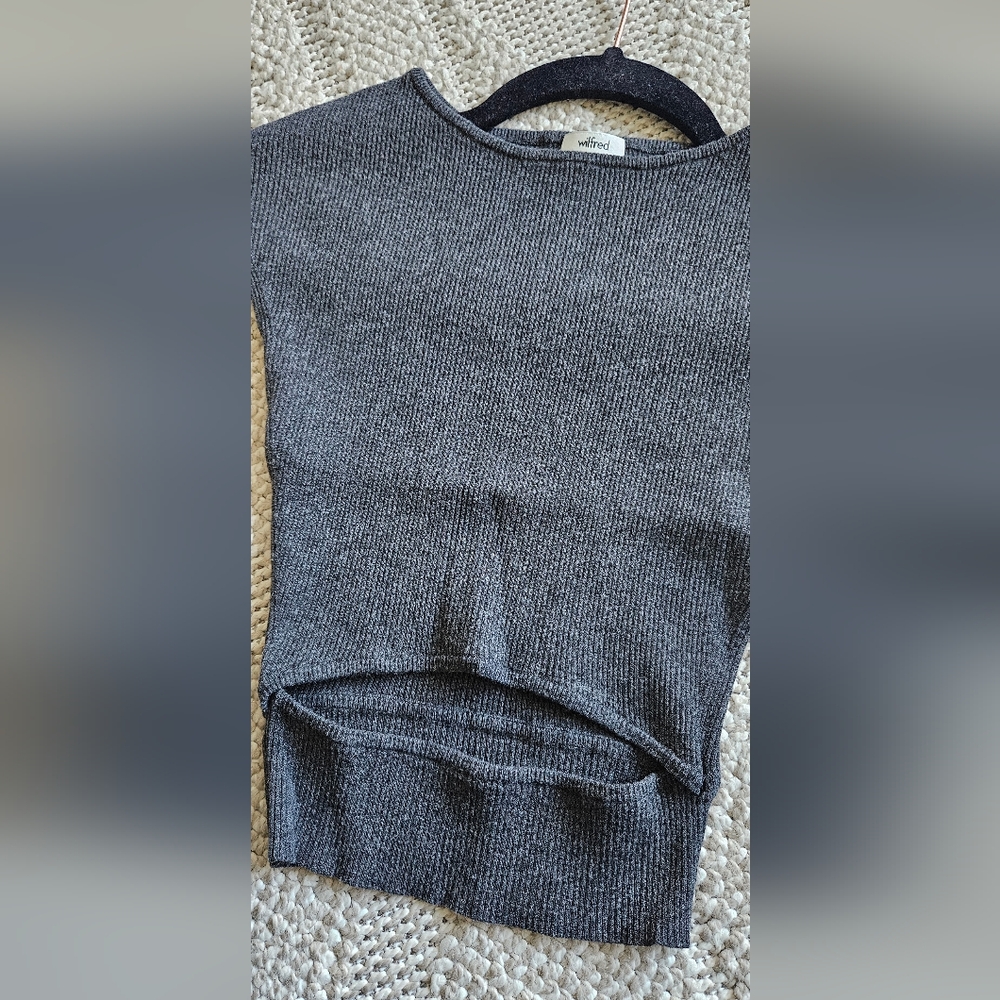 Aritzia Wilfred Cut Out Top Size XXS